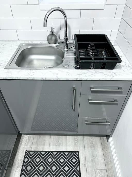 Modern Studio Near Nec With Free Parking - Prime Location Sheldon  外观 照片