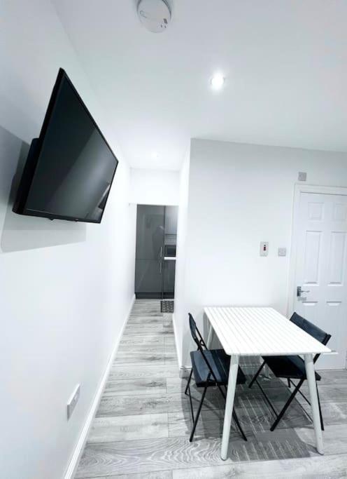 Modern Studio Near Nec With Free Parking - Prime Location Sheldon  外观 照片