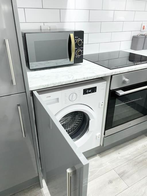 Modern Studio Near Nec With Free Parking - Prime Location Sheldon  外观 照片
